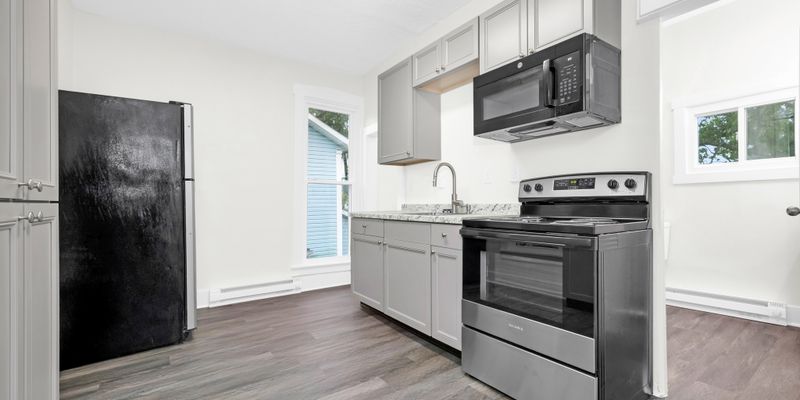 Bellefontaine Apartment: 332 Detroit St S