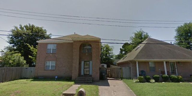 Memphis House: 1451 Roberts Road