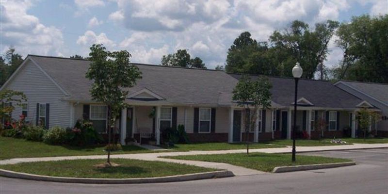 Corbin Apartment: 100 Majak Dr