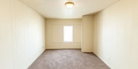 20251002_1037_Bright Empty Room_remix_01k6jzv3a9ff2r8rxx6ppectxj.png