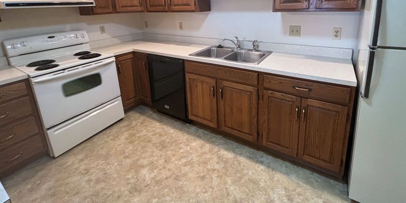 Warsaw Apartment: 509 Oak Glen Drive