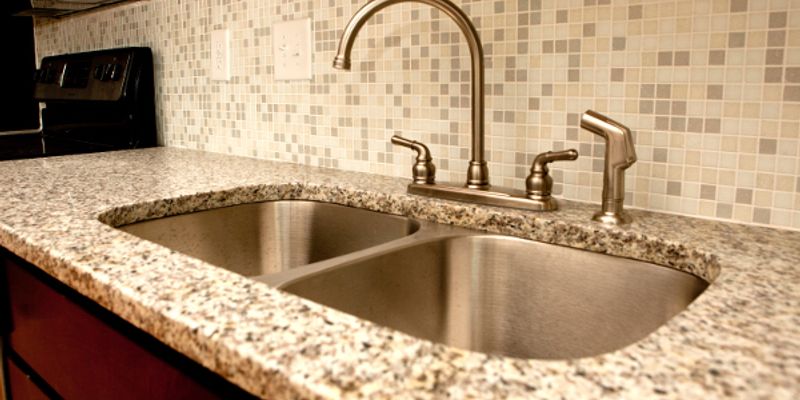 Chatham Apartment: 315 S Main St