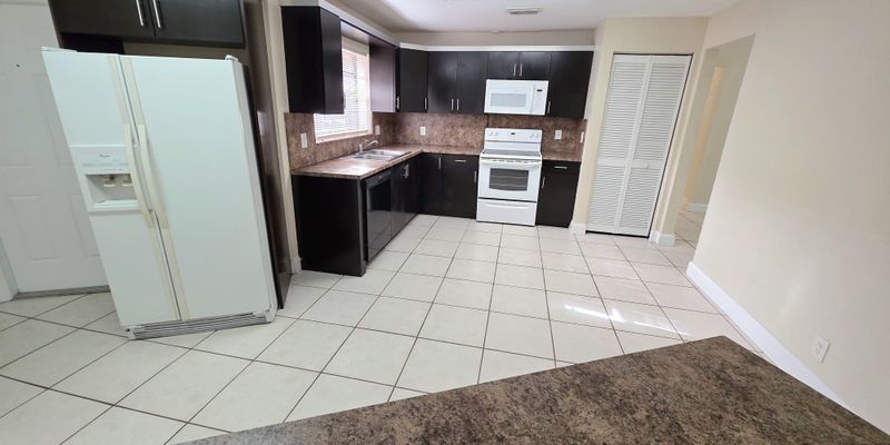 Coral Springs House: 10390 NW 36th St