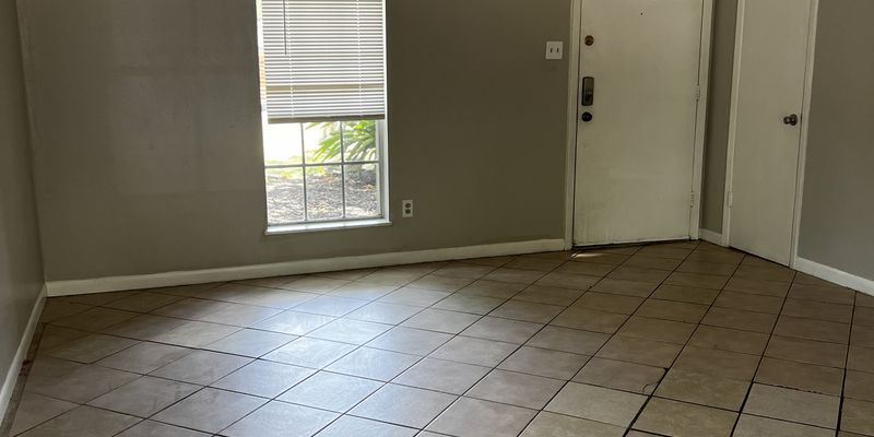 Corpus Christi Apartment: 240 Indiana Ave