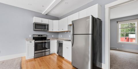 Kitchen Appliances Side View.jpg