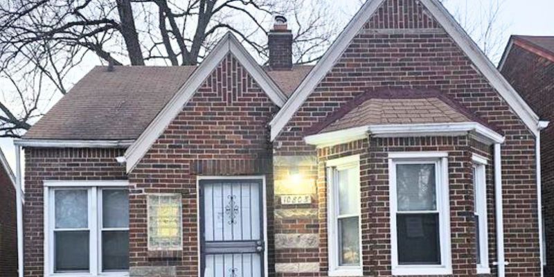 Detroit House: 10803 Roxbury St