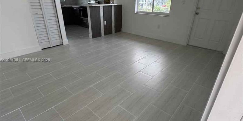 Miami Apartment: 800 NW 44th Ave