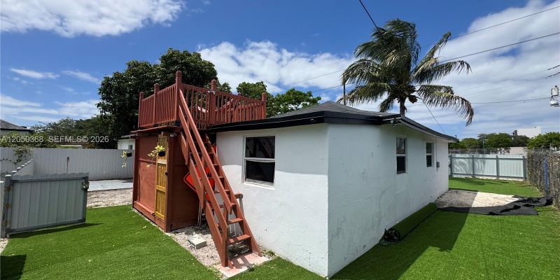 Miami House: 2211 NW 82nd St