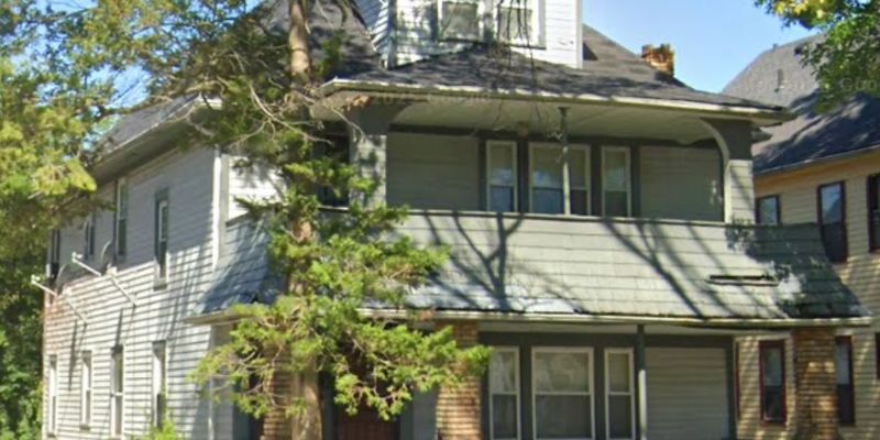 Cleveland Apartment: 3598 E 147th St