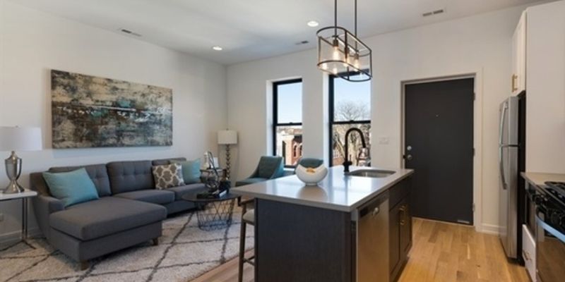 Chicago Apartment: 1244 W Huron St
