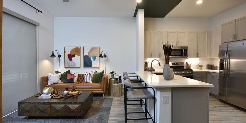 Houston Apartment: 3623 W Alabama St