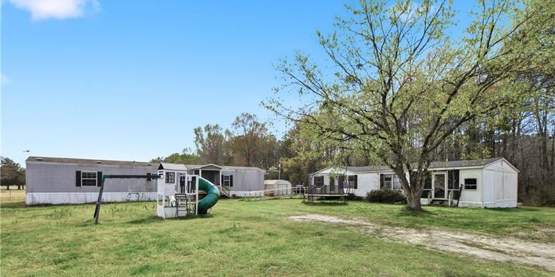 Linden House: 2933 Durant Nixon Rd