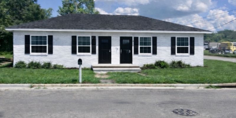 Orangeburg House: 649 Rowe St SE