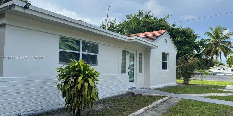 Miami House: 8000 NW 12th Pl