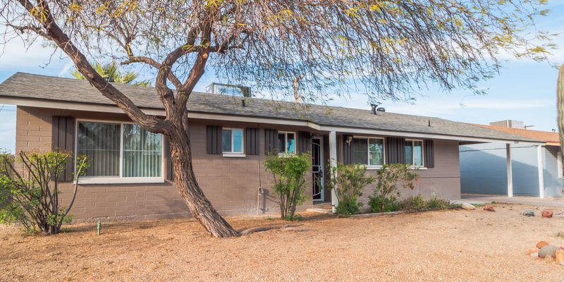 Scottsdale House: 7014 E Holly St