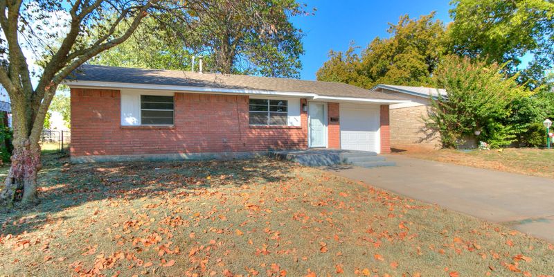 Norman House: 1506 Farmington Ave