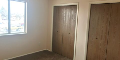Bedroom closet 1.jpg