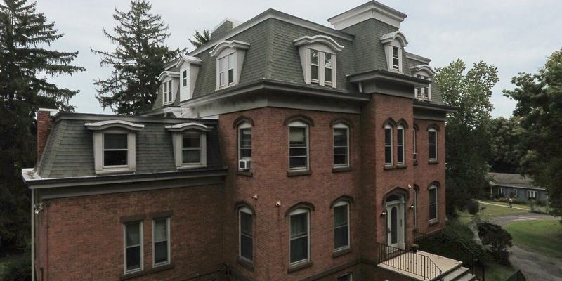 Newburgh Apartment: 11 Whitehill Terrace