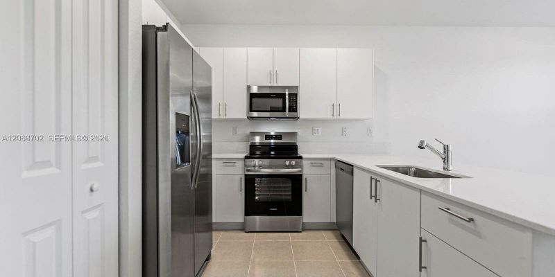 Homestead House: 1528 SE 27th Rd