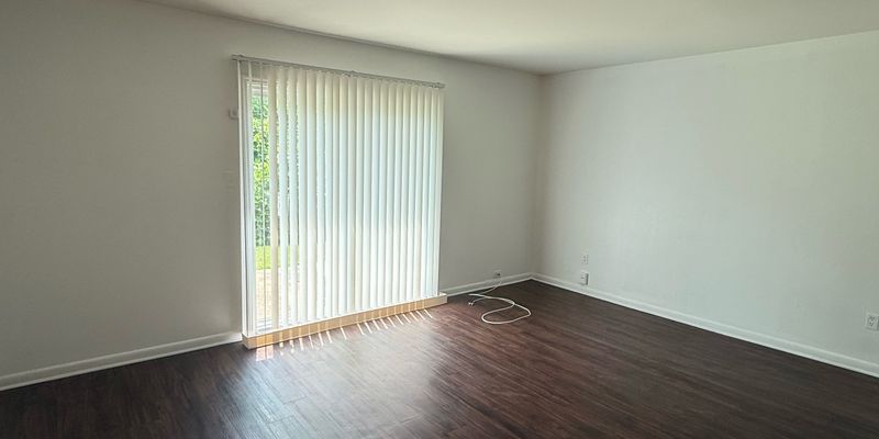 Fairfield Apartment: 904 Milstead Rd
