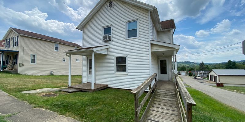 Chicora Apartment: 212 Central Ave