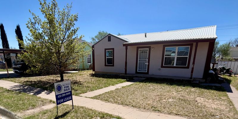 Kermit House: 713 S Ave C