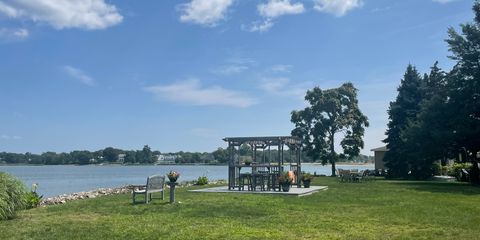 IMG_0692.jpg IMG_0692.jpg