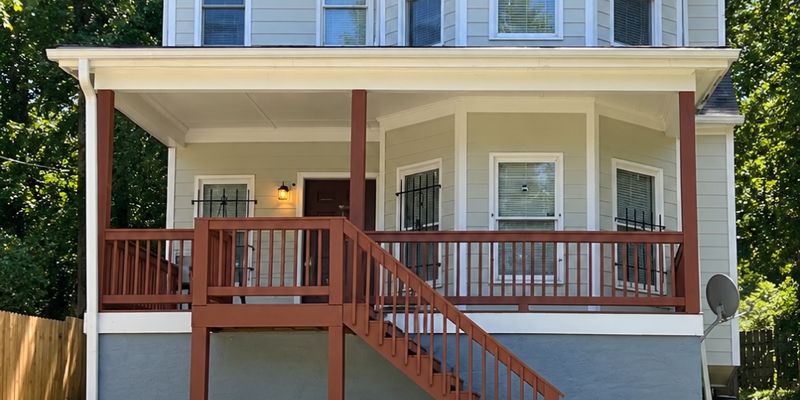 Atlanta House: 1886 E Farris Ave