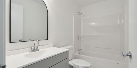 131 706 14th Ave.jpg