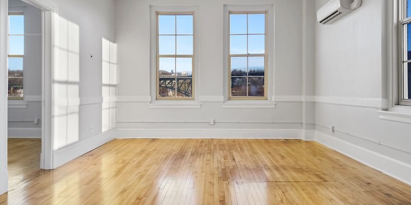 Augusta Apartment: 341 Water St