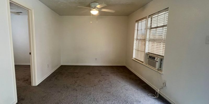 Channelview House: 831 1/2 Deerpass Drive Channelview, TX 77530