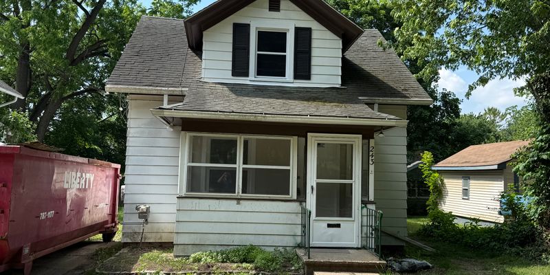 Jackson House: 243 Rockwell St