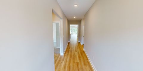 1016-Moen-Loop-Myrtle-Entrance.jpg