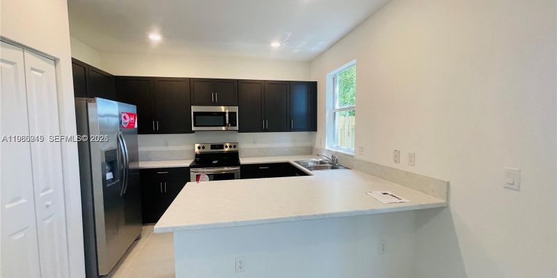 Homestead Townhome: 1695 SE 27th Rd