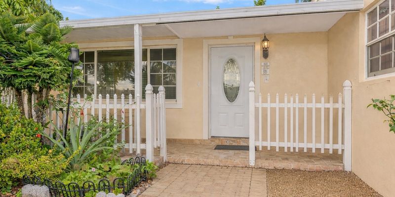 Miami Gardens House: 1041 NW 196th Terrace