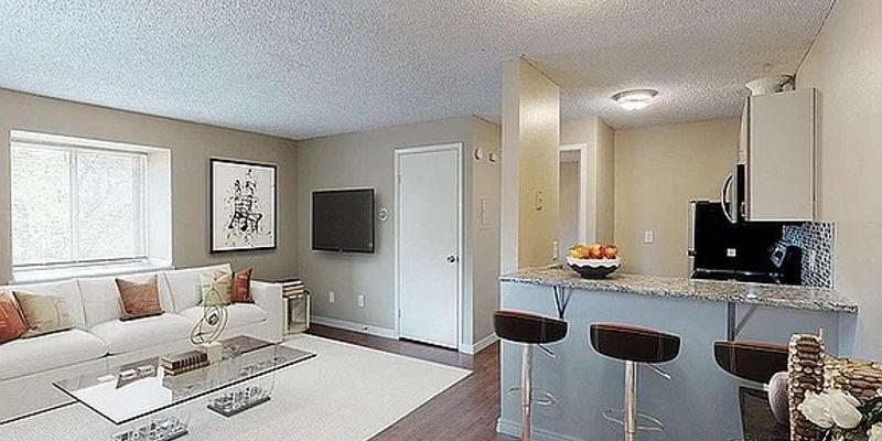 Denver Apartment: 980 S Dexter St