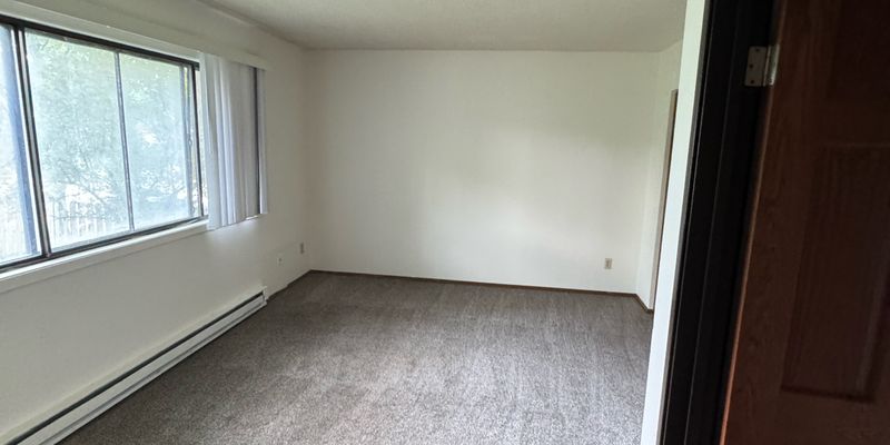 Fargo Apartment: 1105 7th Ave N