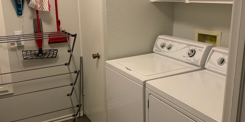 laundry room.jpg