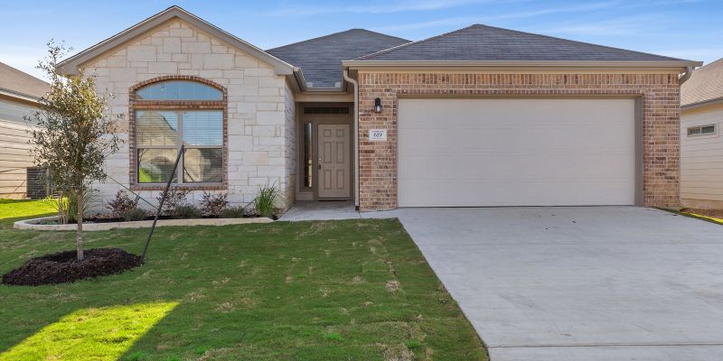 Temple House: 619 Parkfield Lane