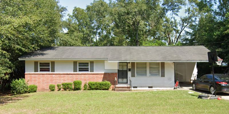 Dothan House: 1118 Cynthia Dr