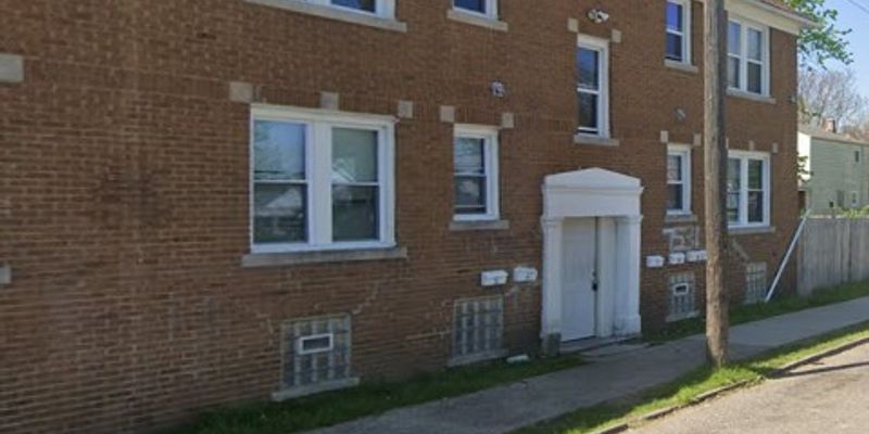 Detroit Apartment: 7531 MacKenzie St