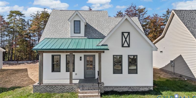 Farmville House: 203 Zion Drive