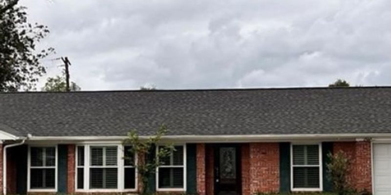 Beaumont House: 3550 Durwood Dr