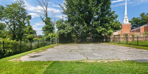 5636 Purdue Avenue_04.jpg