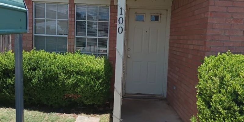 Winters Townhome: 100 Bluebonnet Dr