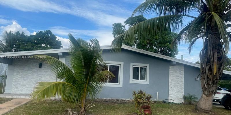 Miami House: 1501 NW 174th St