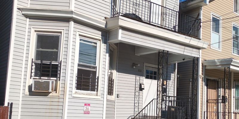 Newark Apartment: 295 South 9th Street