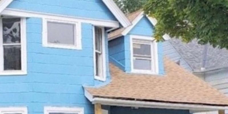 Cleveland House: 2166 W 93rd St