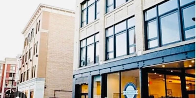 Schenectady Apartment: 148 Clinton St