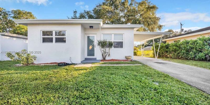 Miramar House: 6326 SW 24th St